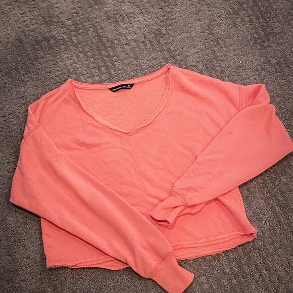 Abercrombie & Fitch Tops - Women’s Abercrombie Super Soft Crop Sweatshirt
